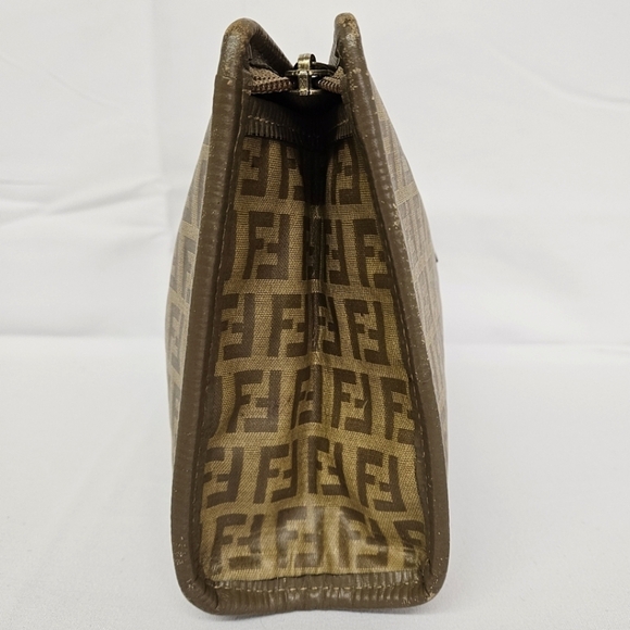 Fendi Zucca Monogram Canvas And Leather Zippered Cluch Bag In Camel And Brown - Picture 5 of 15